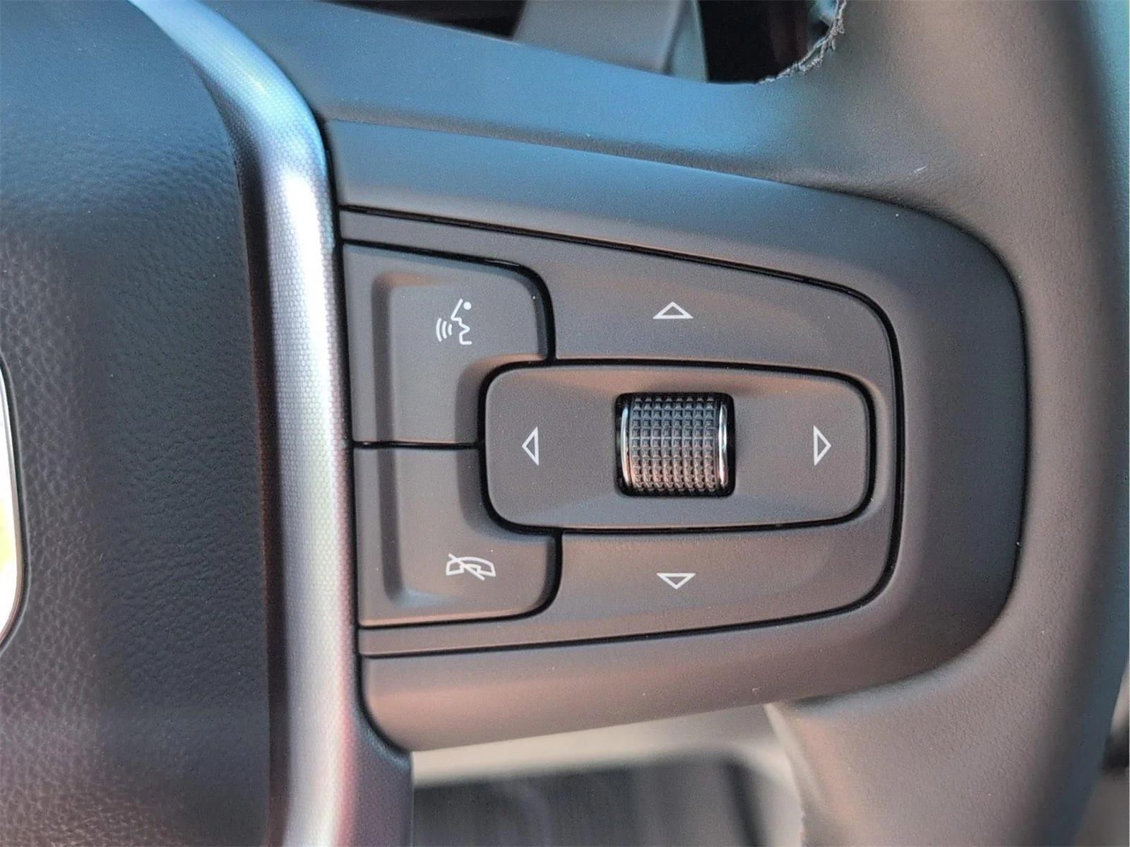 New 2026 Onyx Black GMC Elevation image 19