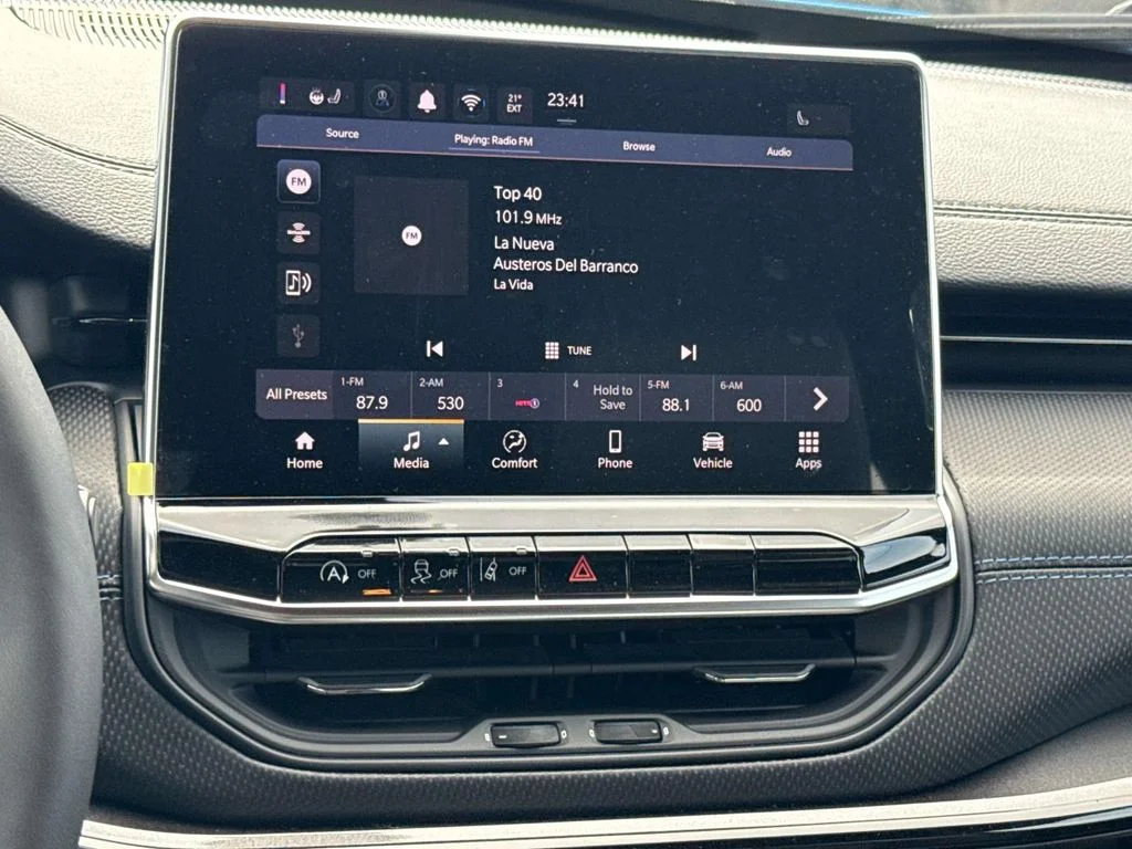 New 2026 Blue Jeep Latitude image 17