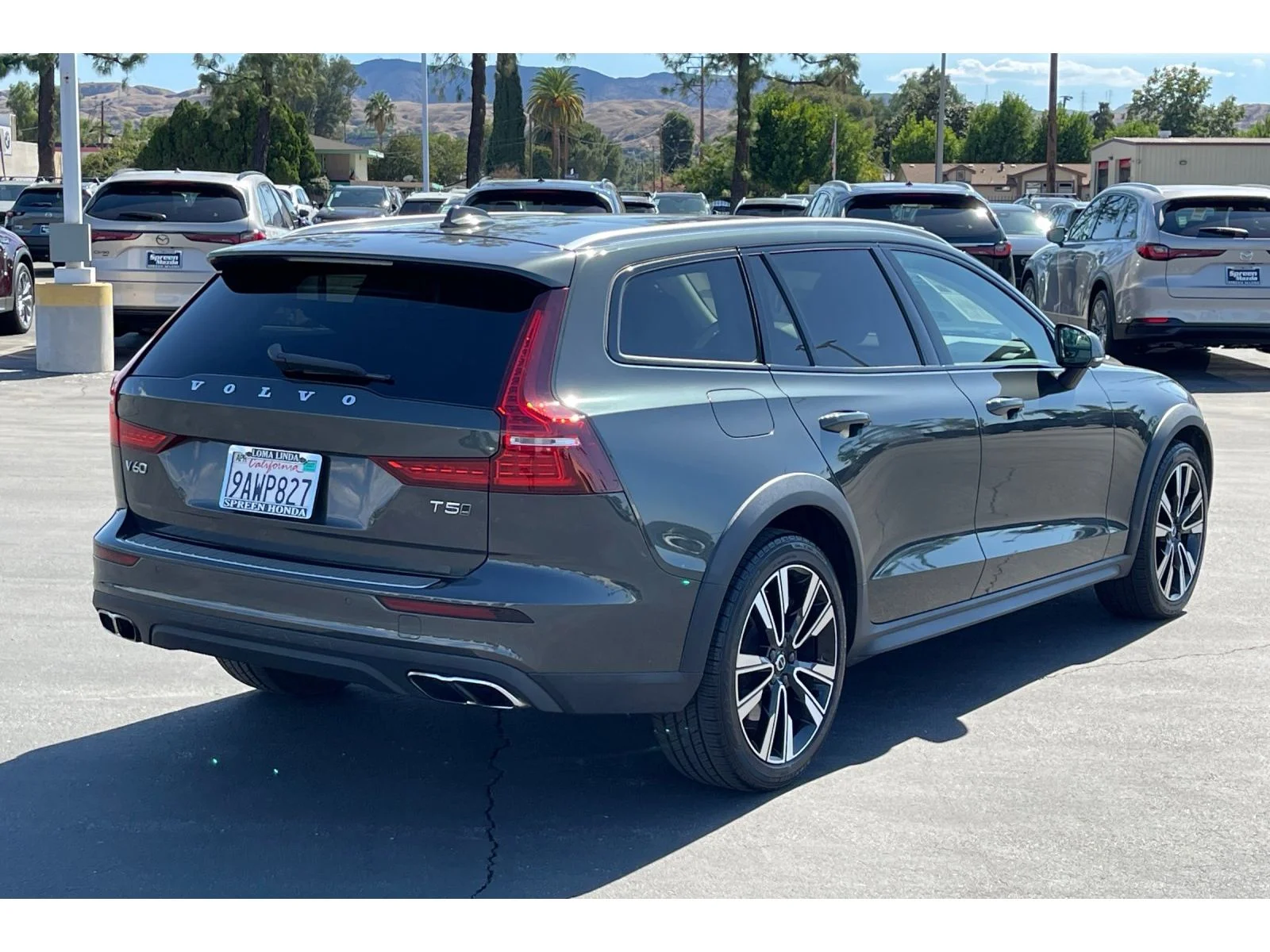 Used 2022 Pine Grey Metallic Volvo T5 image 6
