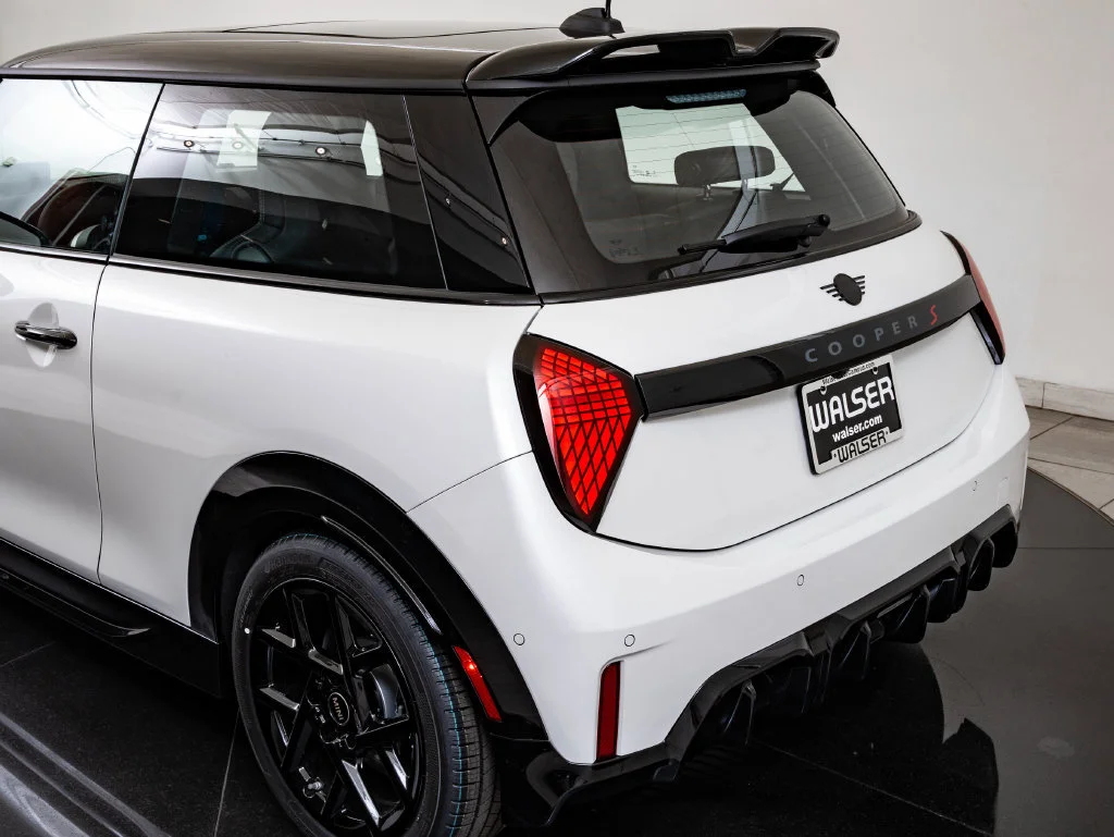 2026 MINI Hardtop 2 Door S - Photo 19