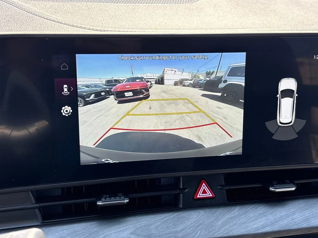 Used 2025 Green Kia X-Line image 15
