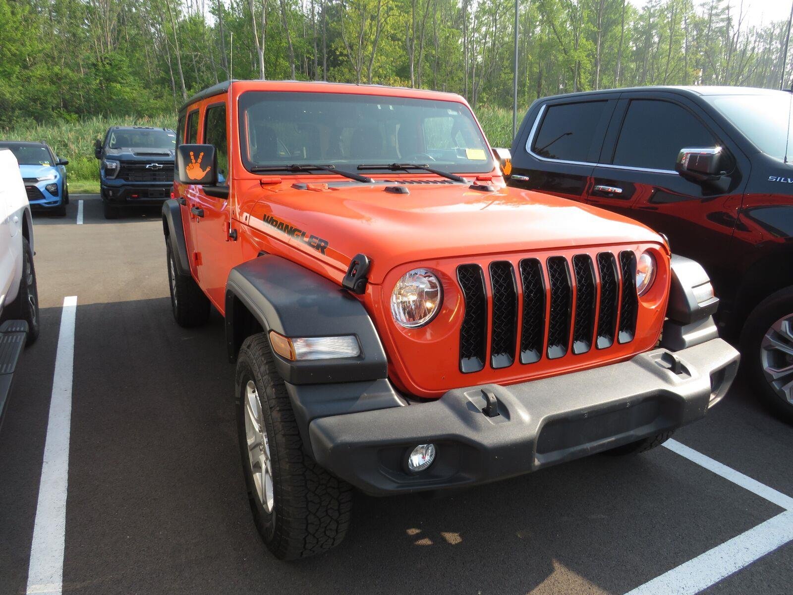 Used 2020 Punkn Metallic Clearcoat Jeep Sport S image 2