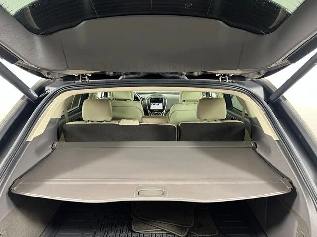 Used 2019 Brown Lincoln Select image 35