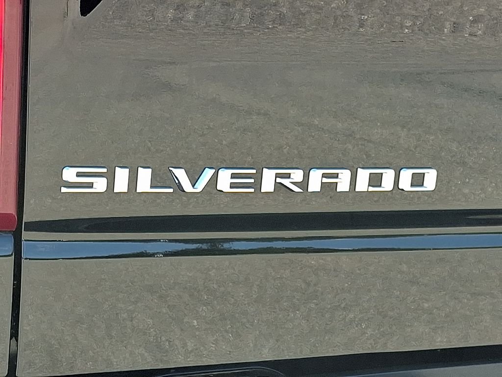 Used 2026 Black Chevrolet RST image 30