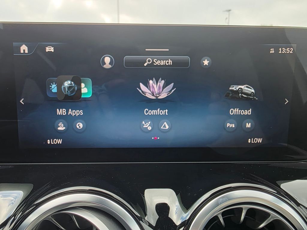 New 2026 Polar White Mercedes-Benz GLA 250 image 22