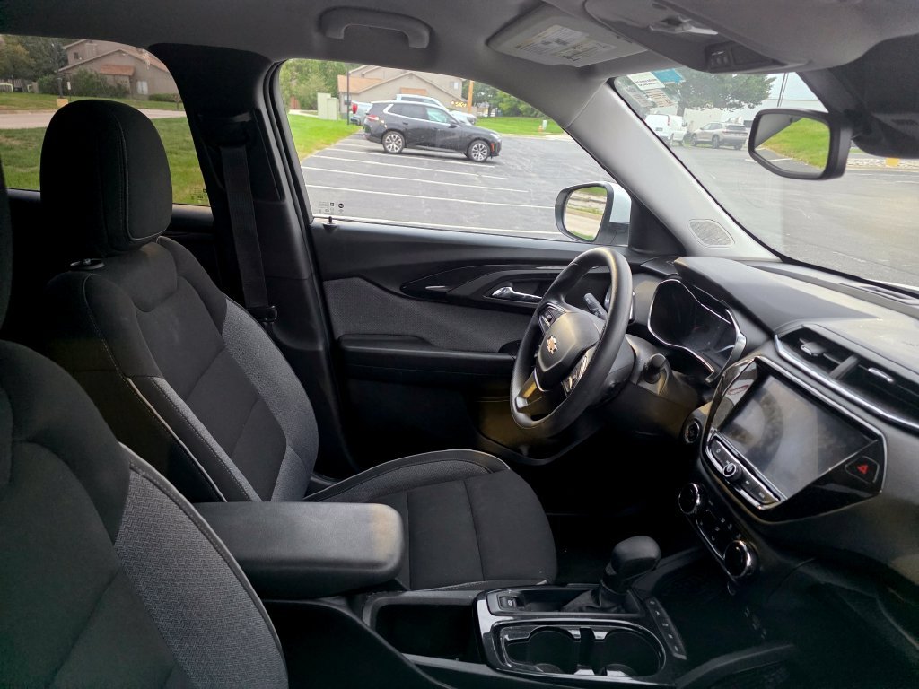Used 2023 Summit White Chevrolet LT image 5