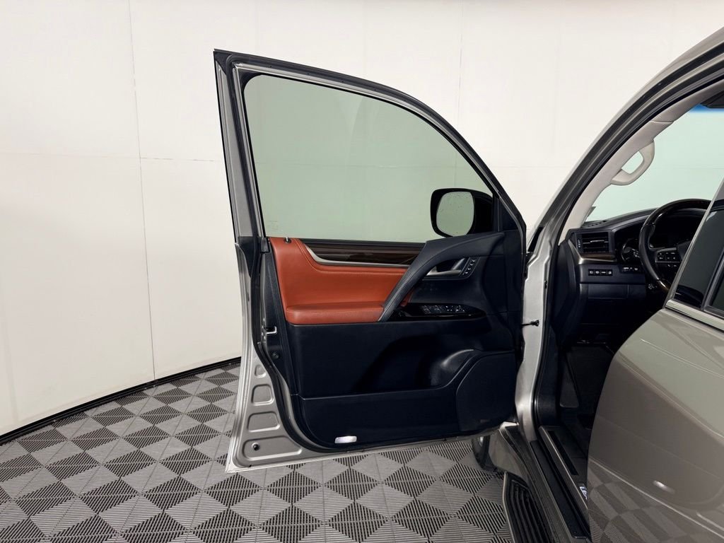 Used 2019 Silver Lexus 570 image 22