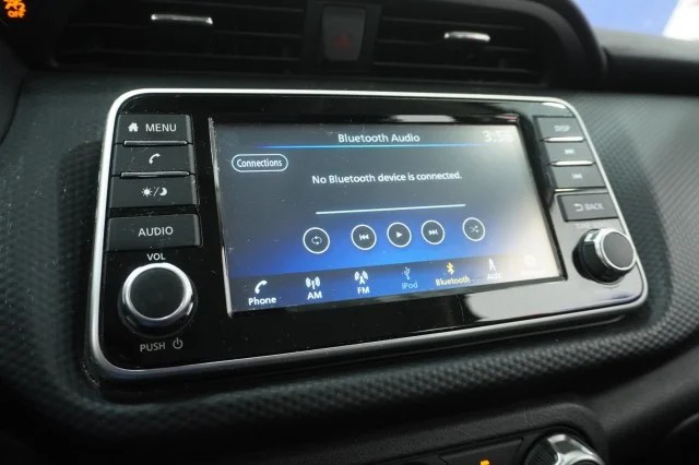 Used 2025  Nissan S image 28