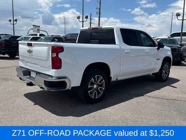 Used 2022 Summit White Chevrolet LT image 6