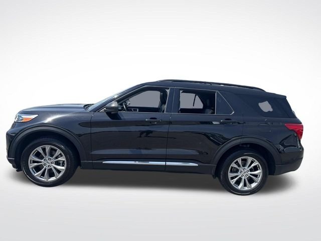 Used 2023 Black Metallic Ford XLT image 2