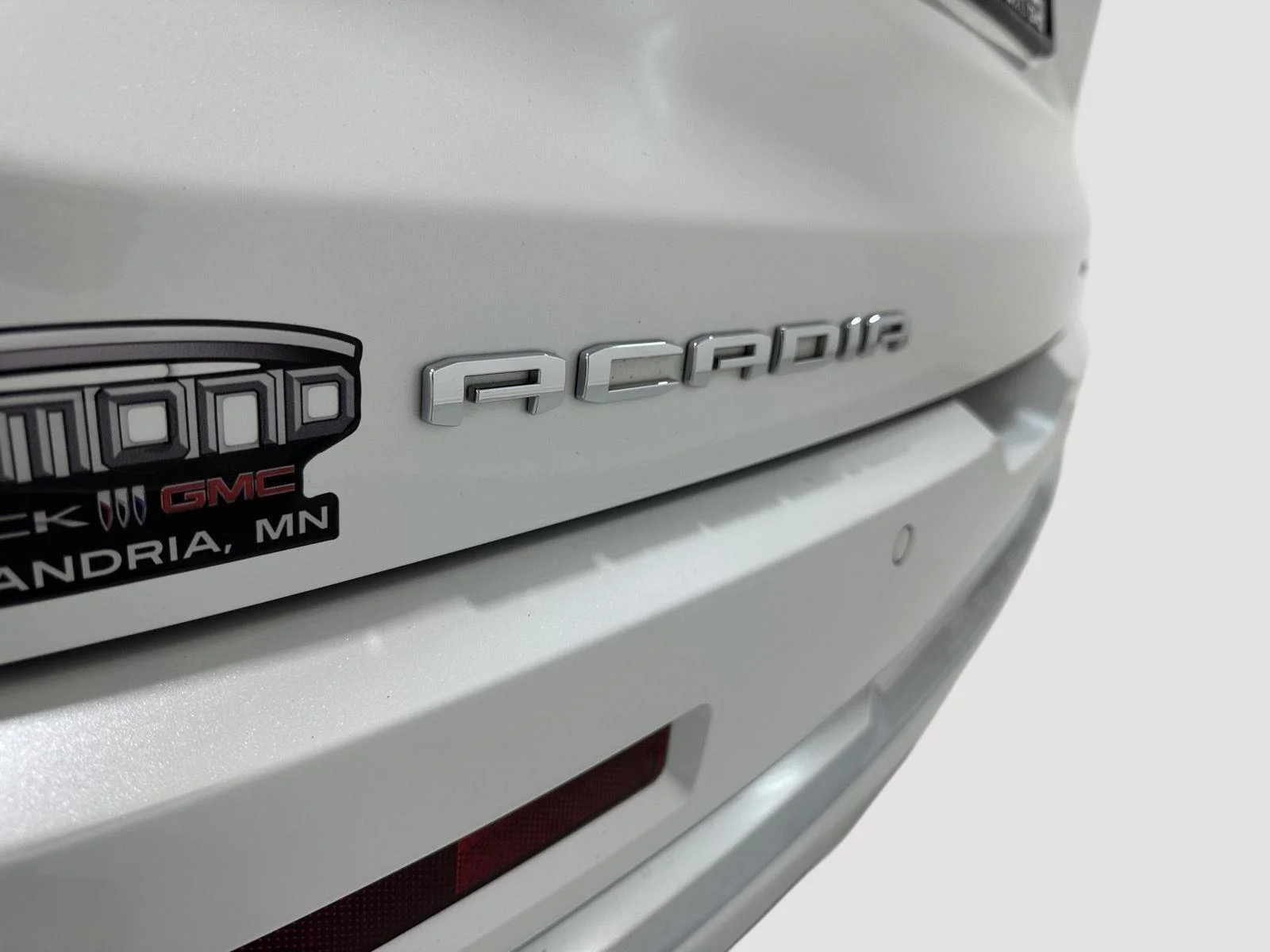 Used 2021 WHITE FROST TRICOAT GMC Denali image 31