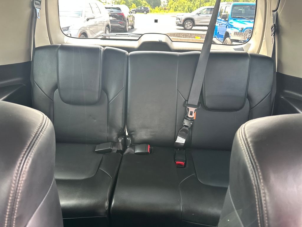 Used 2022 Gray Nissan Platinum image 22