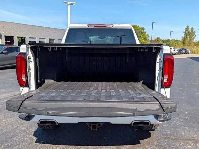 Used 2023 White GMC AT4 image 7