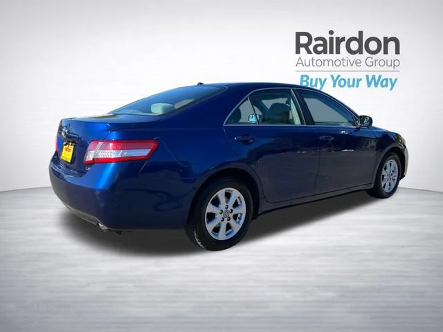 Used 2011 Blue Ribbon Metallic Toyota LE image 7