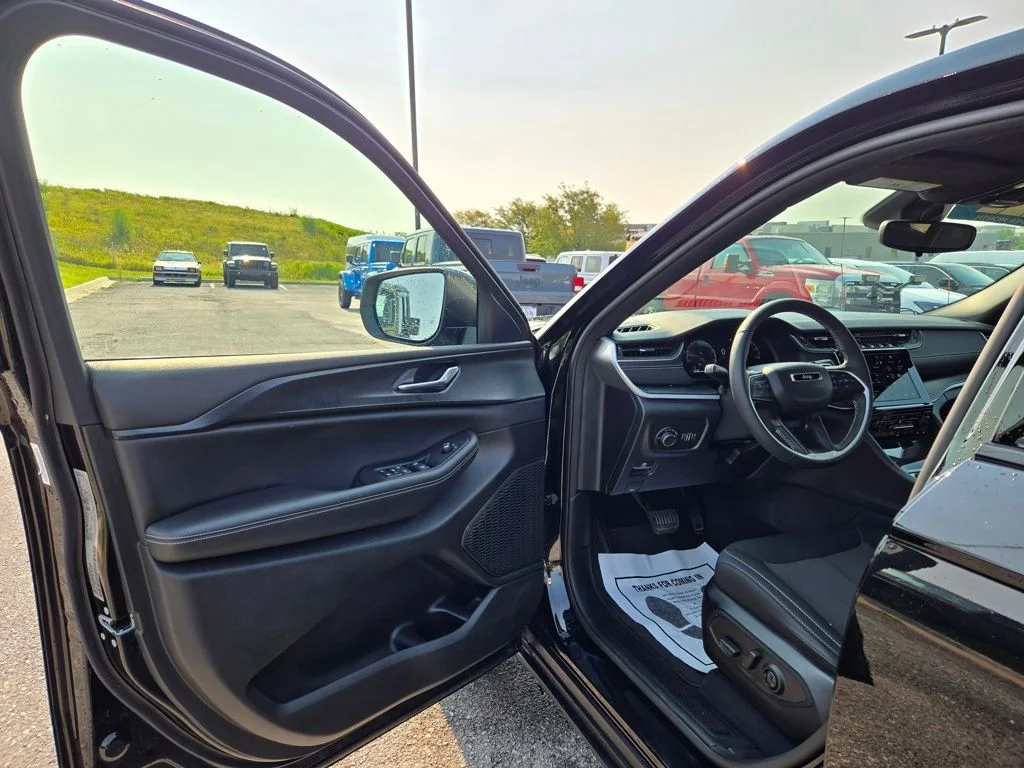 Used 2024 Black Jeep Laredo X image 14