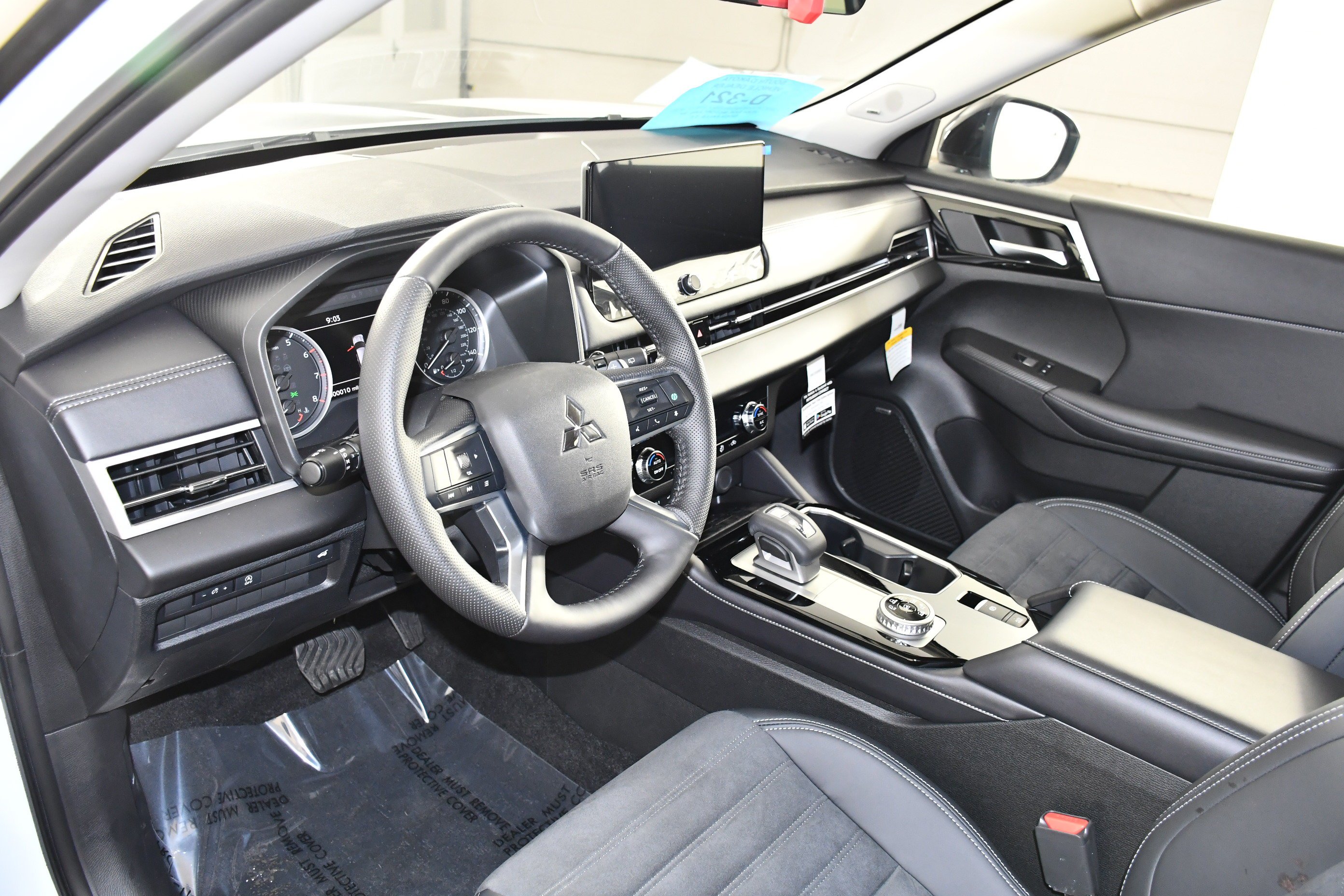 New 2026 White Diamond/Black Roof Mitsubishi TRAIL EDITION S-AWC image 2