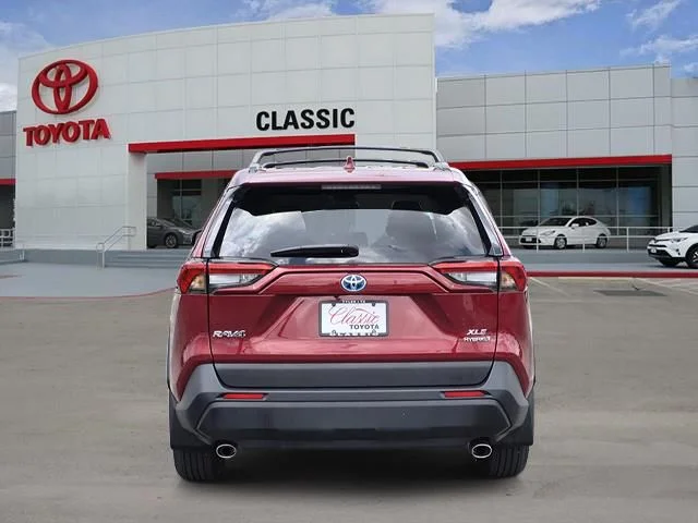Used 2024 Ruby Flare Pearl Toyota XLE Premium image 5