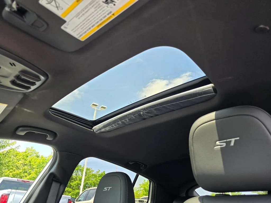 New 2026 Summit White Buick Sport Touring image 22