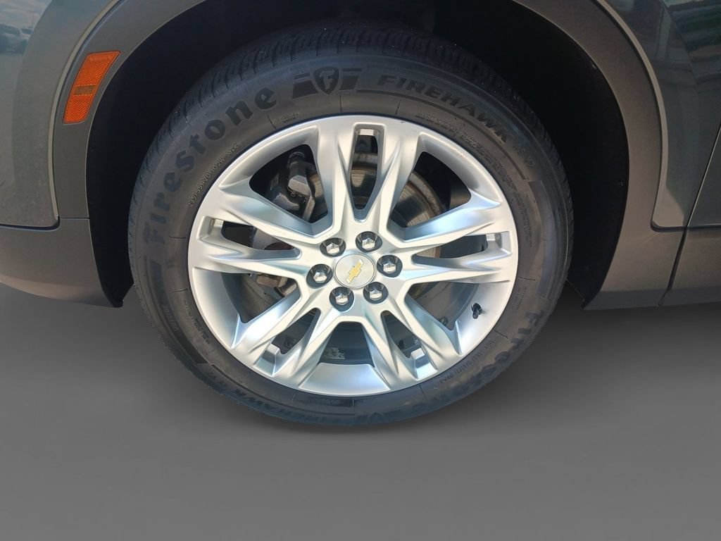 Used 2019 GRAPHITE METALLIC Chevrolet  image 15