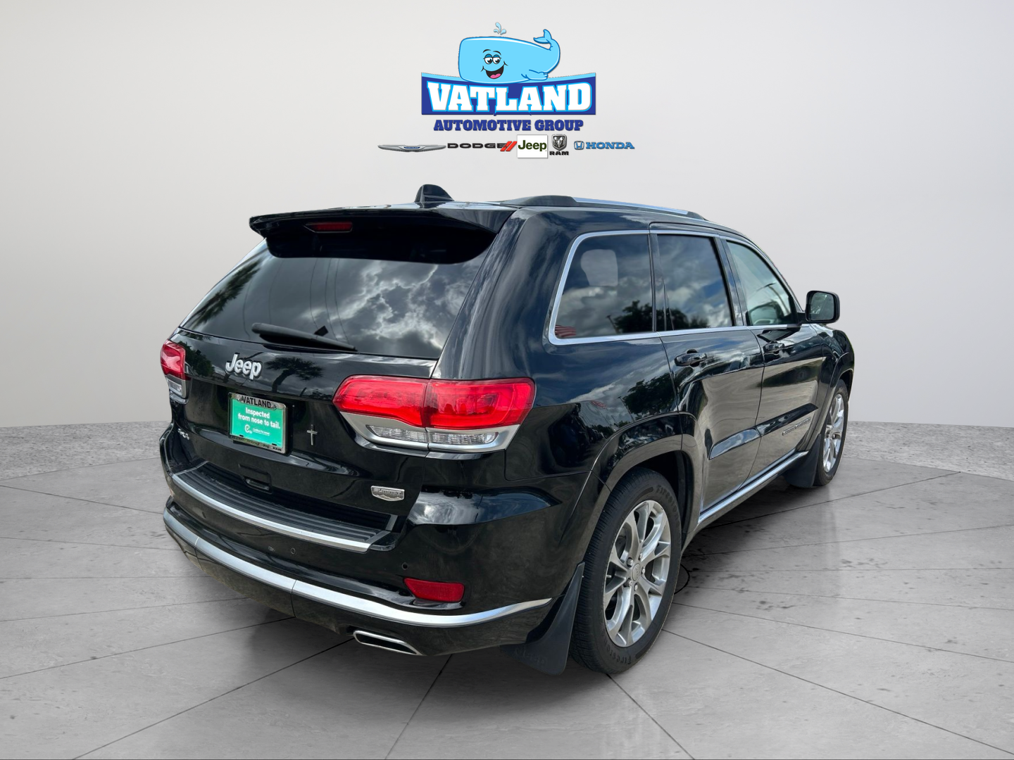 Used 2019 Black Jeep Summit image 5