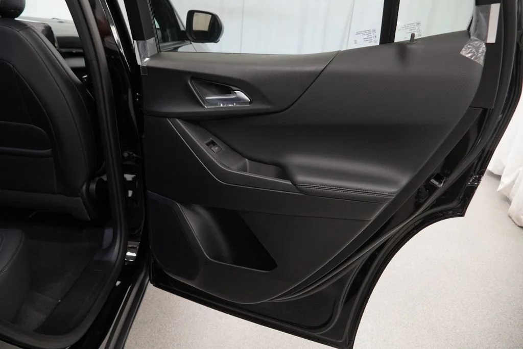 New 2027 Mosaic Black Metallic Chevrolet LT image 26