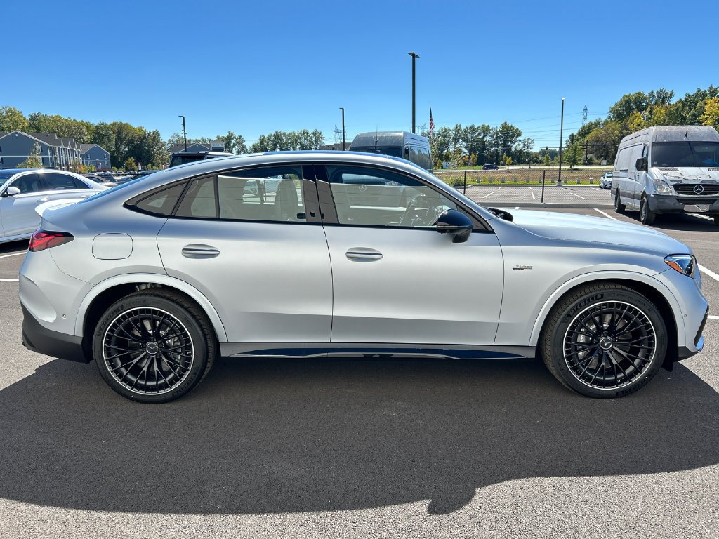 New 2027 MANUFAKTUR Cirrus Silver Magno Mercedes-Benz AMG® GLC 53 4MATIC+ Coupe image 46
