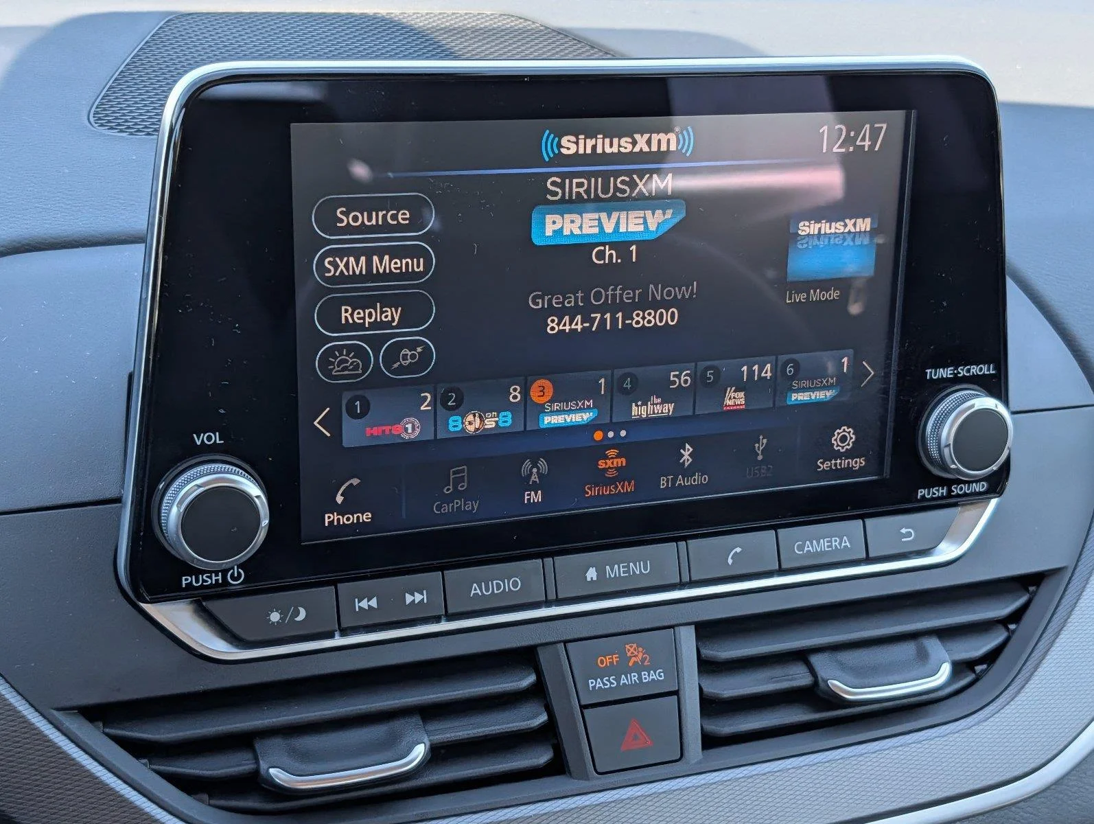 Used 2025 Silver Nissan SR image 17