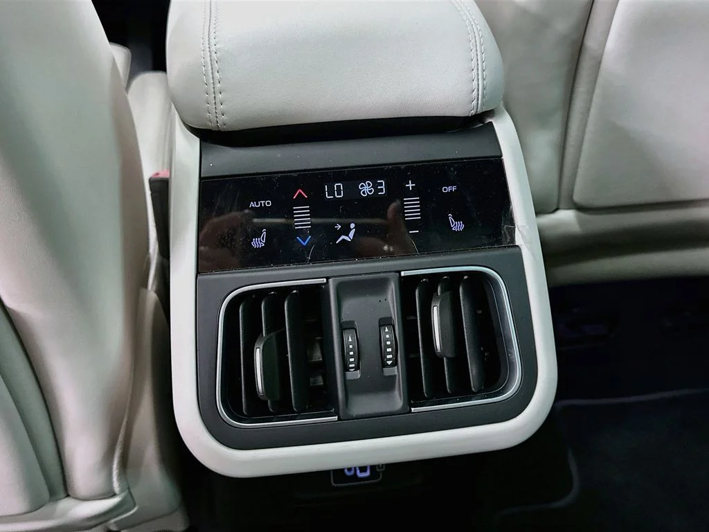 Used 2023  Maserati Modena image 26
