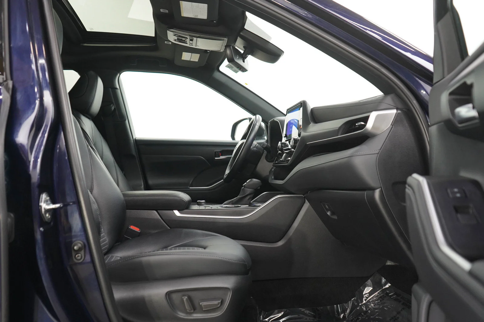 Used 2025 Blue Toyota XSE AWD (Natl) image 11