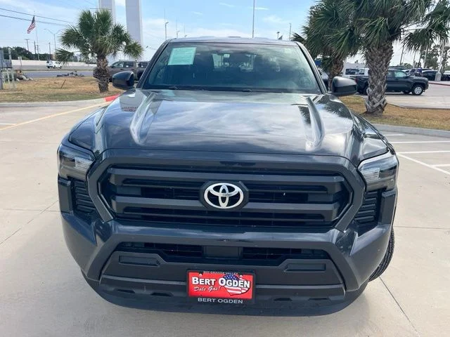 Used 2025  Toyota SR image 2
