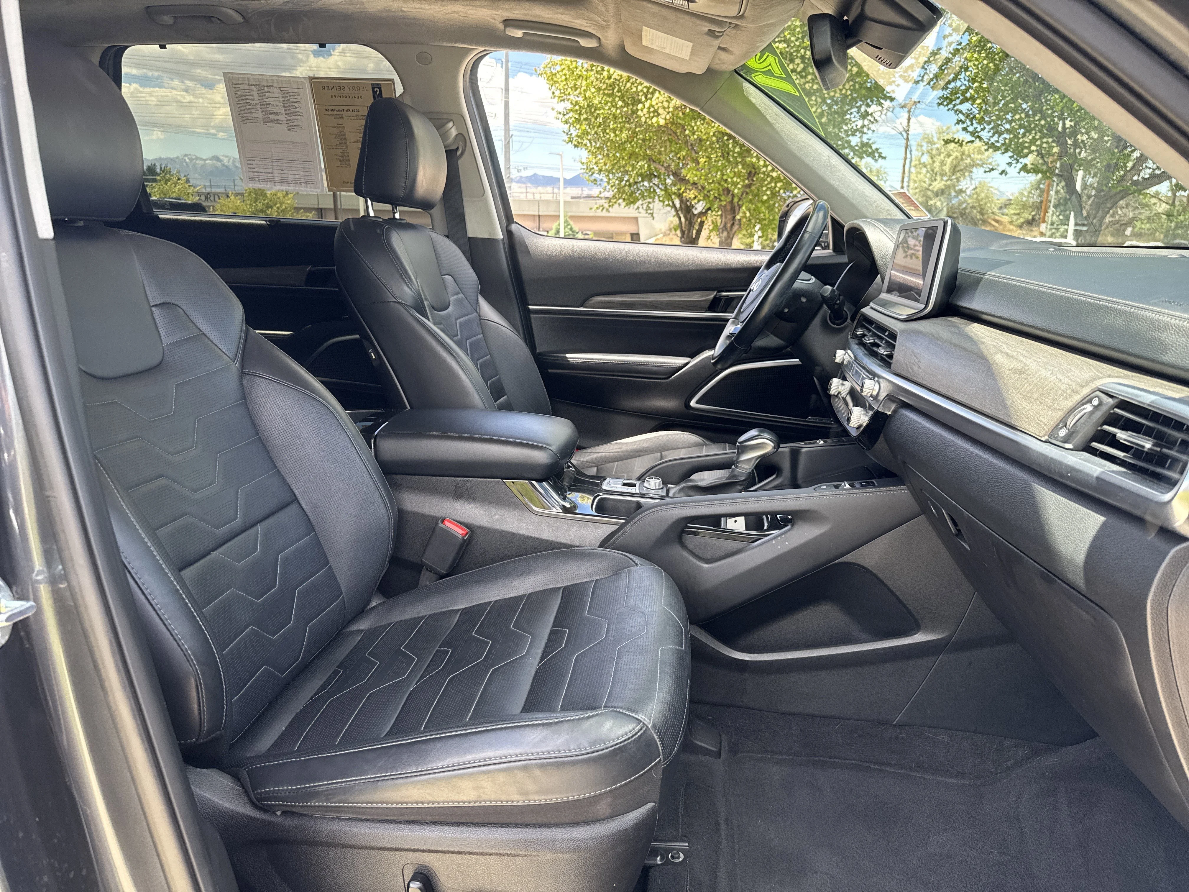 Used 2021 Gravity Gray Kia SX image 23