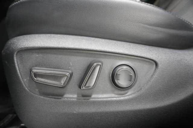 Used 2023  Toyota XSE image 19