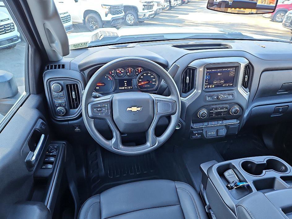 New 2025 Summit White Chevrolet WT image 11