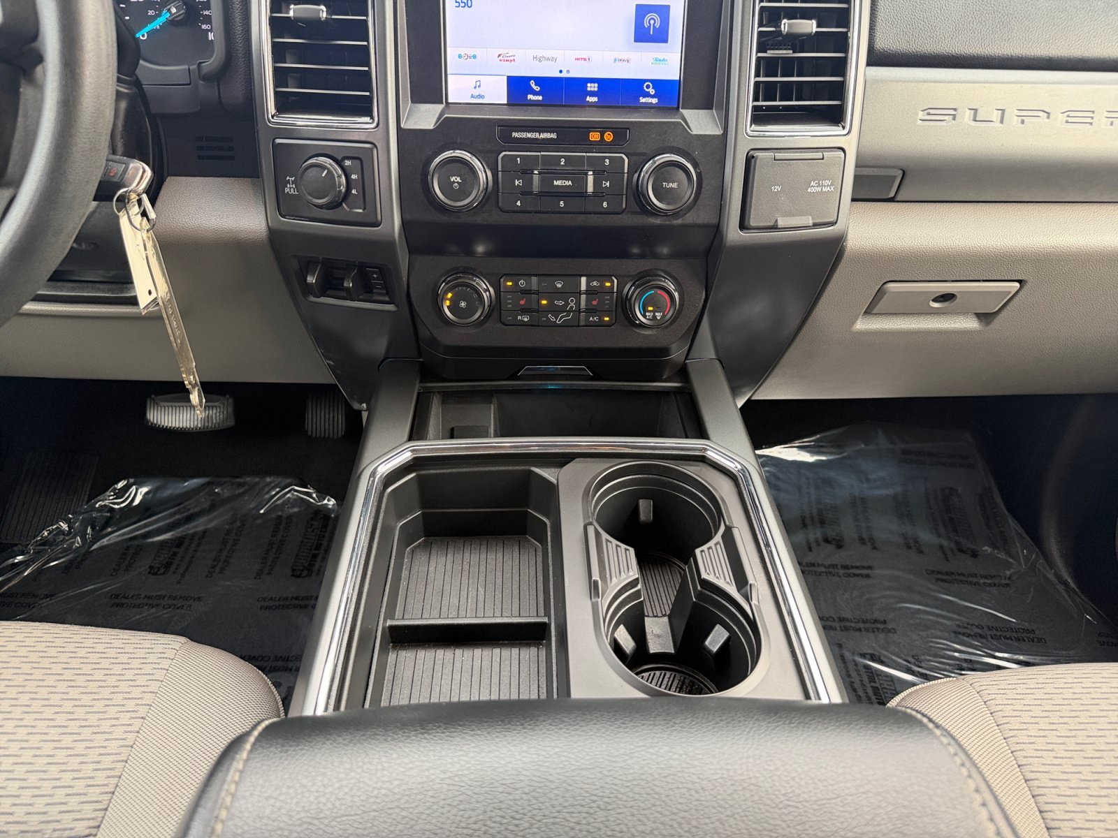 Certified Used 2022 Oxford White Ford XLT image 12