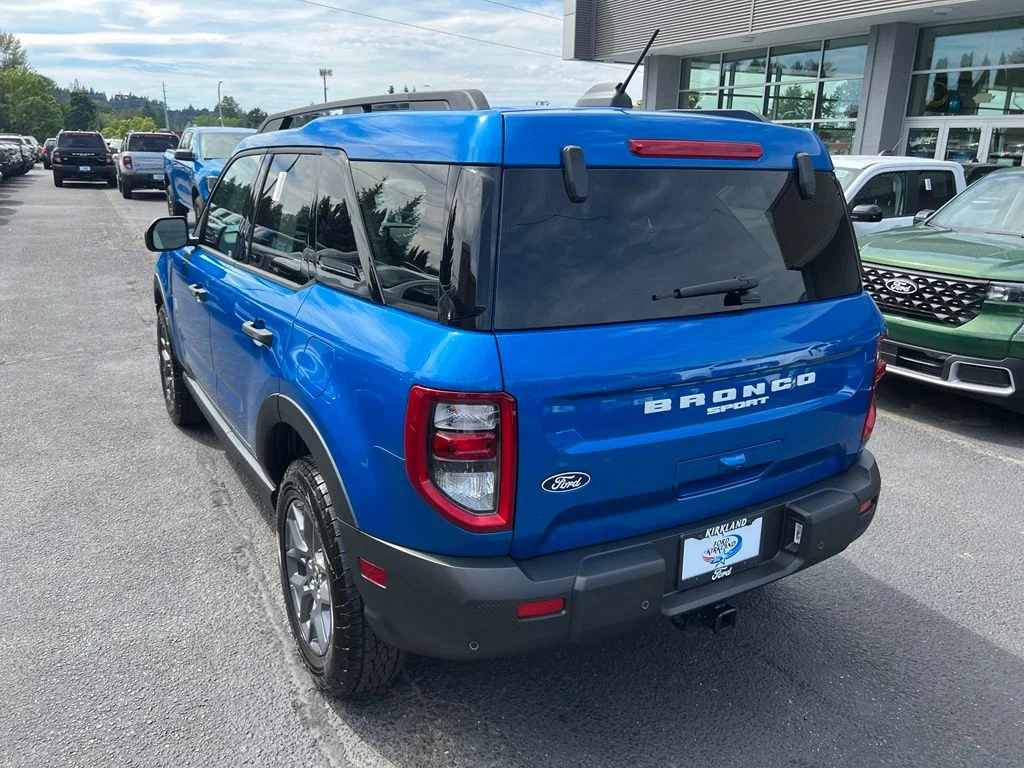 New 2026 Velocity Blue Metallic Ford Big Bend® image 9
