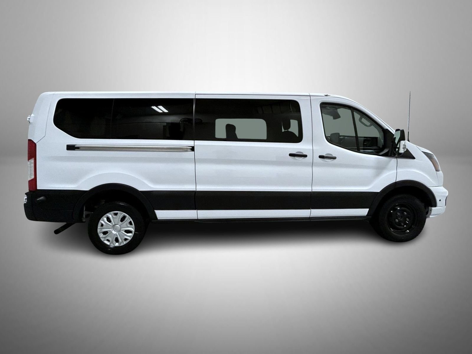 Used 2024 White Ford XLT image 4