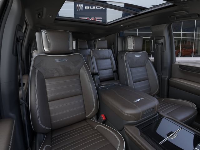 2026 GMC Yukon Denali Ultimate - Photo 17
