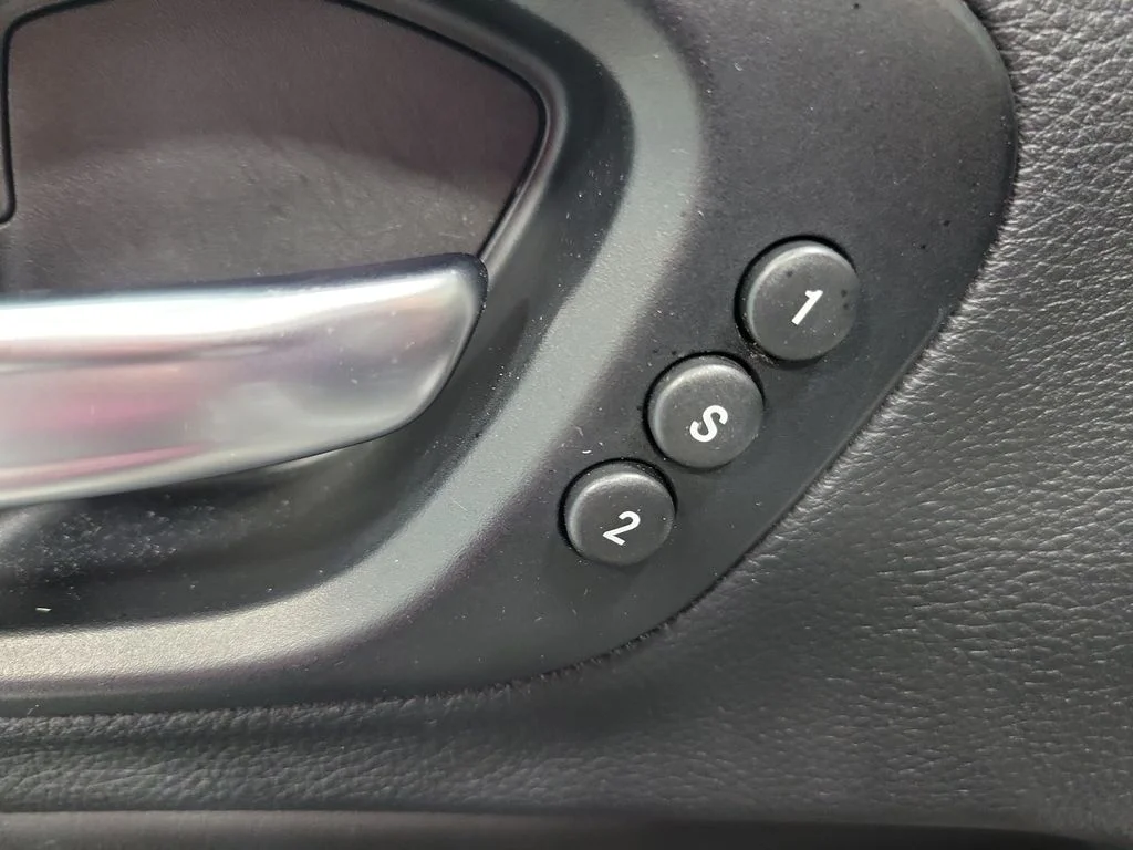 Used 2022 White Jeep Trailhawk image 36