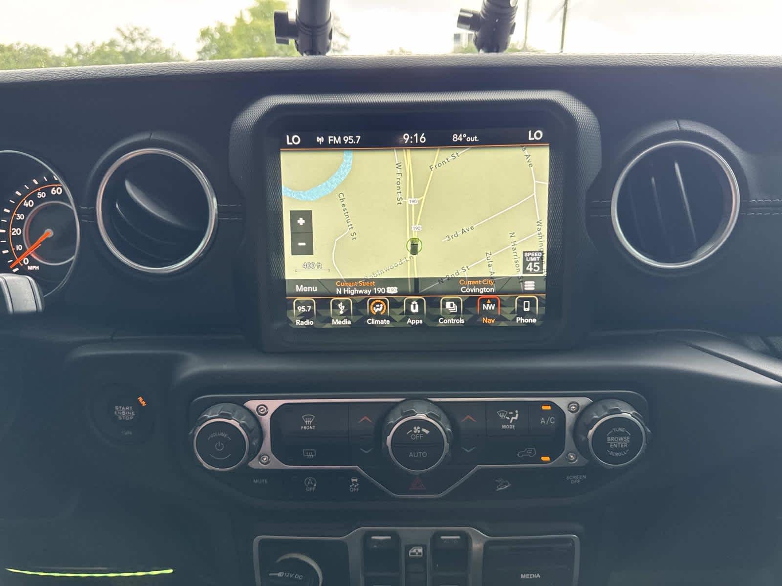 Used 2018  Jeep Sahara image 16