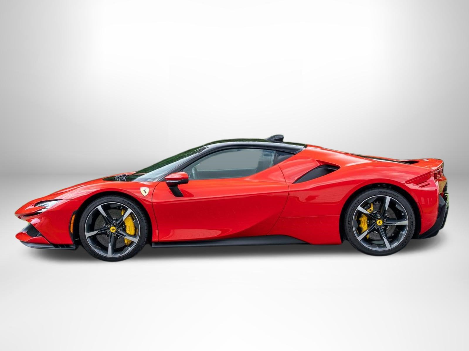 Used 2022  Ferrari  image 3