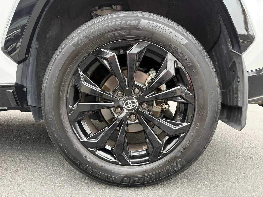 Used 2023  Toyota Hybrid SE image 14