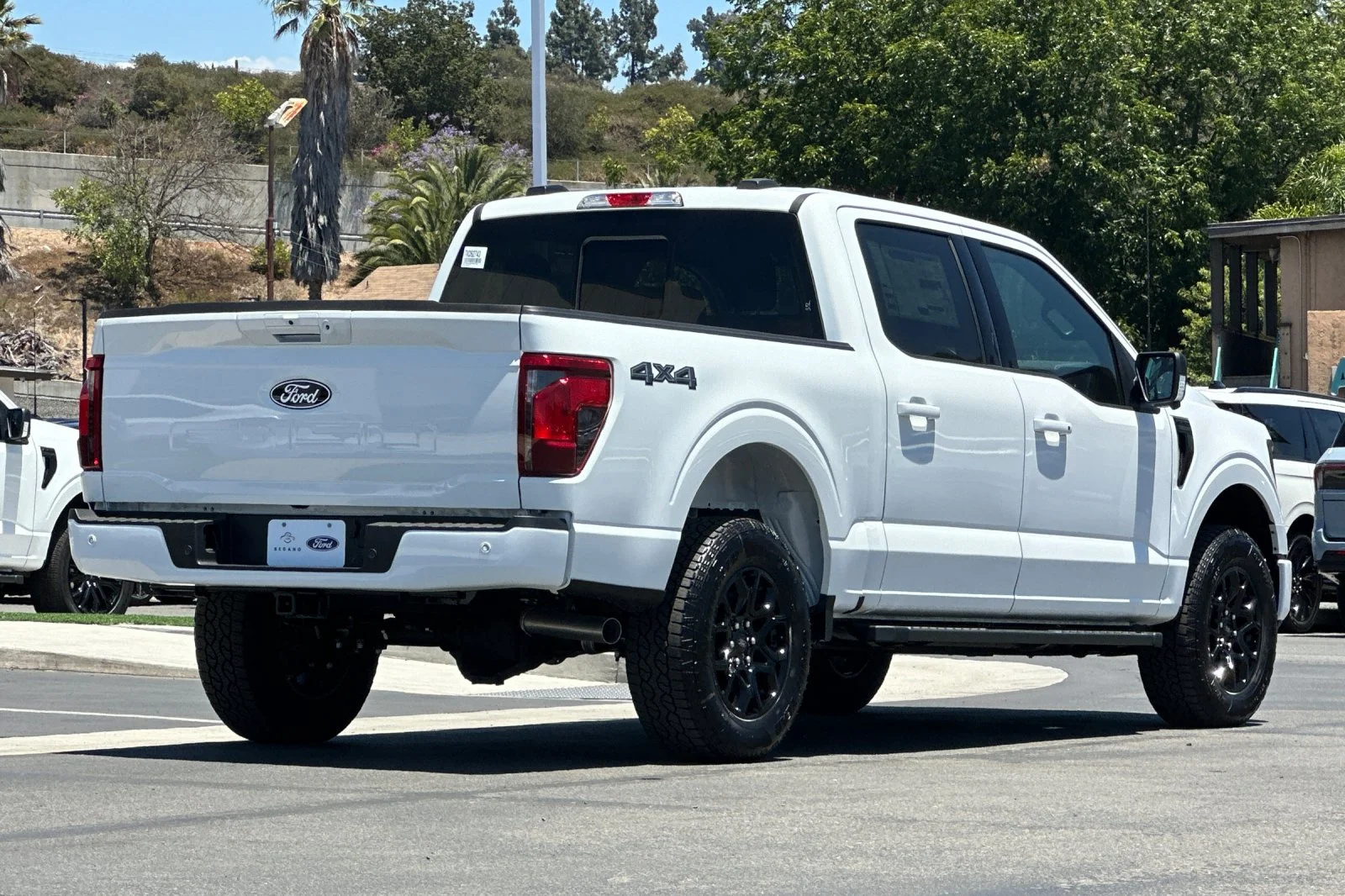 New 2026 Oxford White Ford XLT image 3