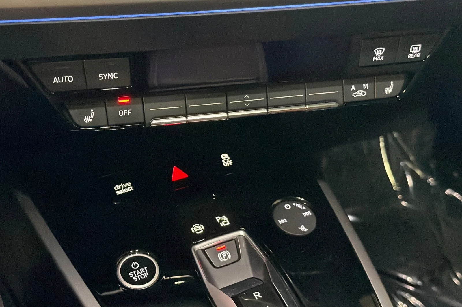 Used 2023 Pebble Gray Audi Premium Plus 50 quattro image 20