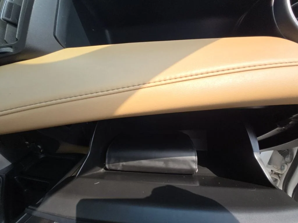 Used 2016 White Toyota XLE image 30
