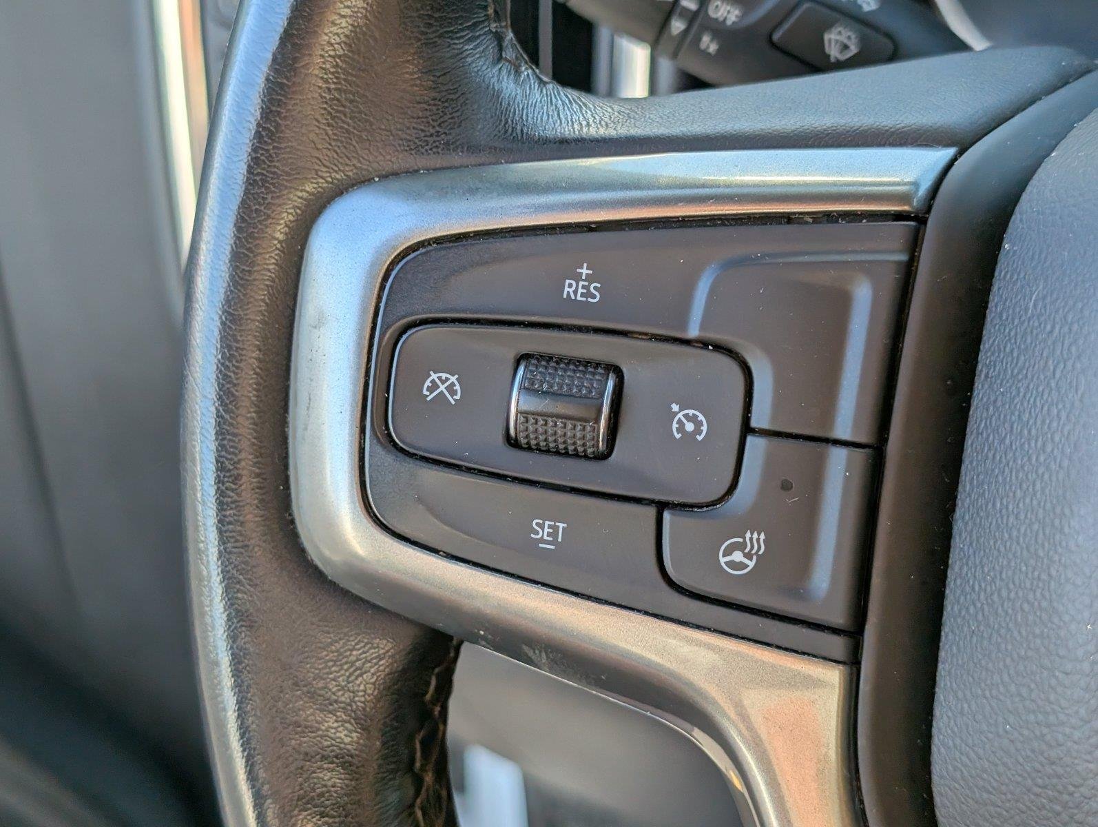 Used 2021 Summit White Chevrolet RST image 29