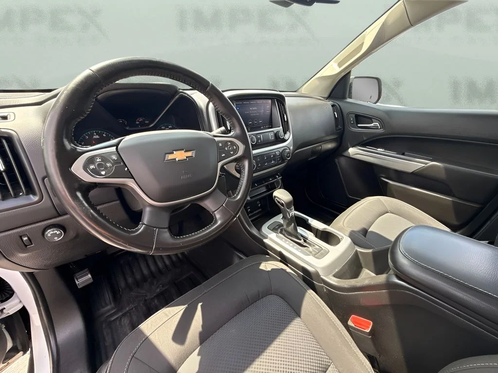 Used 2022 White Chevrolet LT image 11