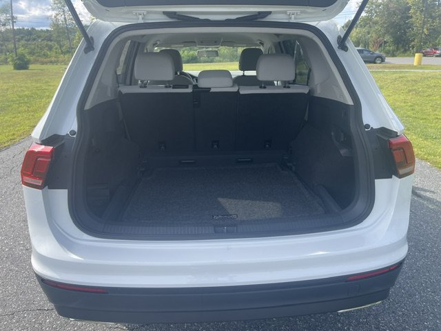 Used 2018 White Volkswagen S image 12