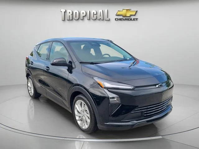 New 2027 Mosaic Black Metallic Chevrolet LT image 4