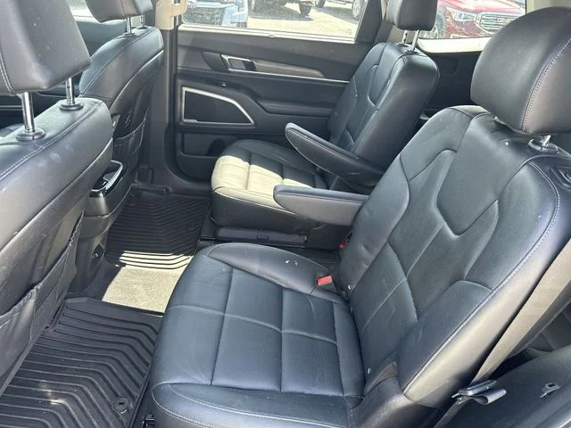 Used 2022 Gray Kia EX image 27