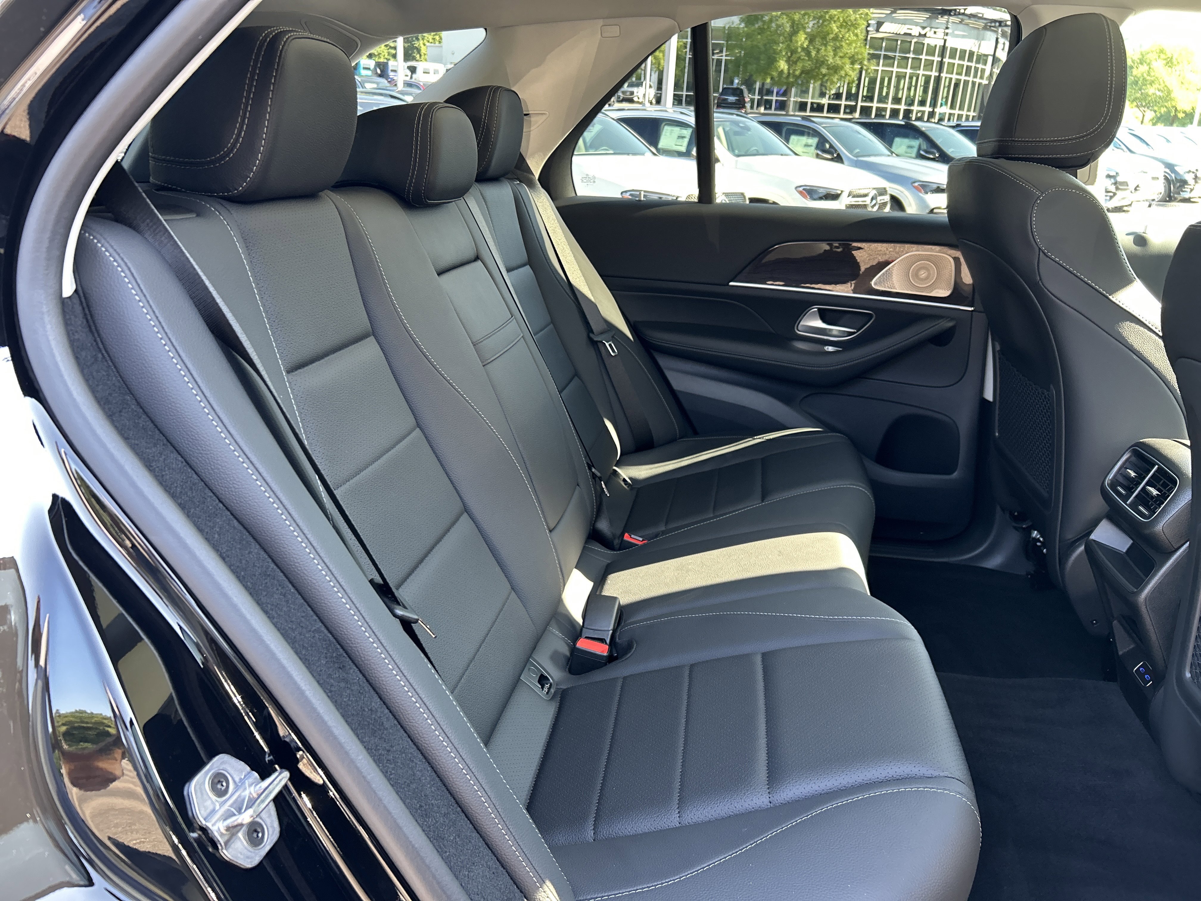 New 2026 Black Mercedes-Benz GLE 450 4MATIC® SUV image 40